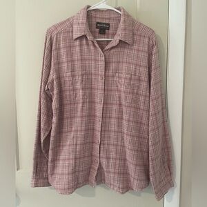 Women’s Woolrich Medium Pink Plaid Long Sleeve Button Down Shirt